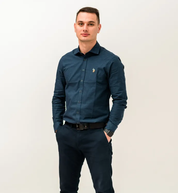 Марк Славов